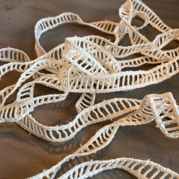 7 ft of mid century 1960s all cotton ladder trim. Cream ecru. Americana - Picture 5 of 5